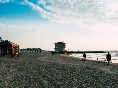Tel Aviv İsrail 20 Şubat 2019 eğleniyor plaj Tel Aviv tarihinde öğleden sonra bilinmeyen İsrail halkının görünümü