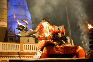 Varanasi Hindistan 7 Kasım 2018 Varanasi Dashashwamedh Ghat Ganga Aarti törende görünümünü