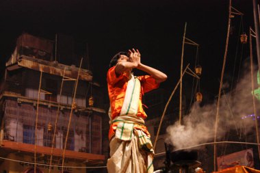 Varanasi Hindistan 7 Kasım 2018 Varanasi Dashashwamedh Ghat Ganga Aarti törende görünümünü