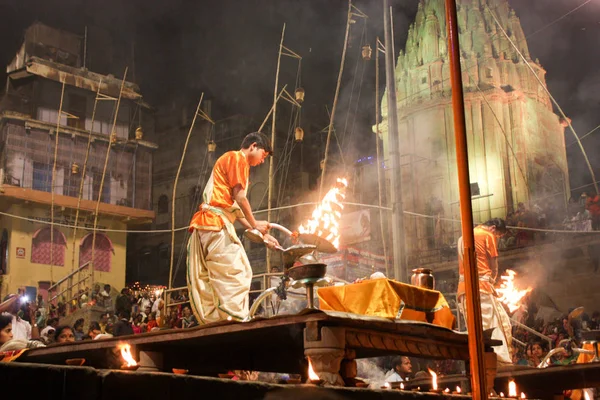 Варанаси Индия Ноябрь 2018 View Ganga Aarti Ceremony Dashwamedh Ghat — стоковое фото