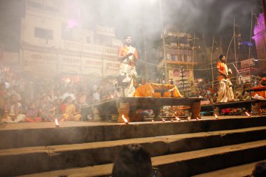 Varanasi Hindistan 7 Kasım 2018 Varanasi Dashashwamedh Ghat Ganga Aarti törende görünümünü