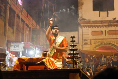 Varanasi Hindistan 7 Kasım 2018 Varanasi Dashashwamedh Ghat Ganga Aarti törende görünümünü