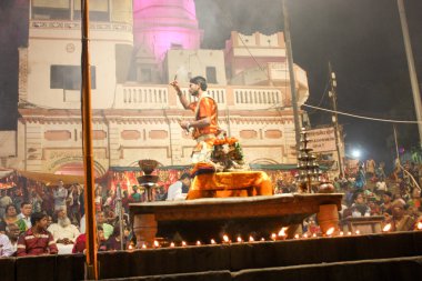 Varanasi Hindistan 7 Kasım 2018 Varanasi Dashashwamedh Ghat Ganga Aarti törende görünümünü