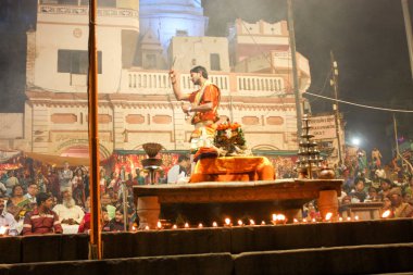 Varanasi Hindistan 7 Kasım 2018 Varanasi Dashashwamedh Ghat Ganga Aarti törende görünümünü
