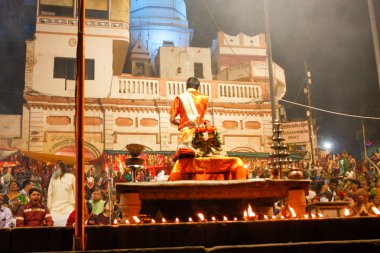 Varanasi Hindistan 7 Kasım 2018 Varanasi Dashashwamedh Ghat Ganga Aarti törende görünümünü