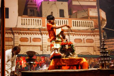 Varanasi Hindistan 7 Kasım 2018 Varanasi Dashashwamedh Ghat Ganga Aarti törende görünümünü