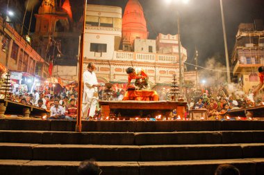 Varanasi Hindistan 7 Kasım 2018 Varanasi Dashashwamedh Ghat Ganga Aarti törende görünümünü