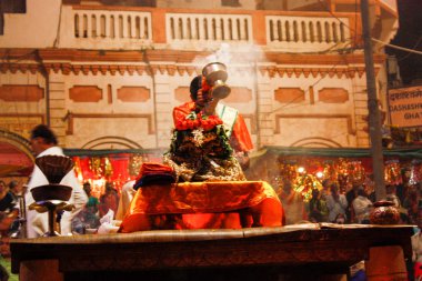 Varanasi Hindistan 7 Kasım 2018 Varanasi Dashashwamedh Ghat Ganga Aarti törende görünümünü