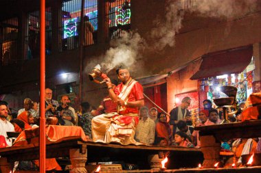 Varanasi Hindistan 7 Kasım 2018 Varanasi Dashashwamedh Ghat Ganga Aarti törende görünümünü