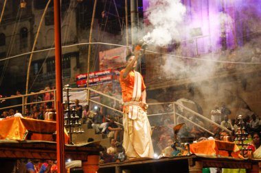 Varanasi Hindistan 7 Kasım 2018 Varanasi Dashashwamedh Ghat Ganga Aarti törende görünümünü