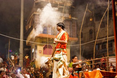 Varanasi Hindistan 7 Kasım 2018 Varanasi Dashashwamedh Ghat Ganga Aarti törende görünümünü