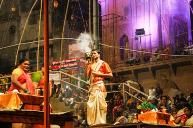 Varanasi Hindistan 7 Kasım 2018 Varanasi Dashashwamedh Ghat Ganga Aarti törende görünümünü