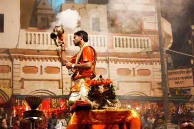 Varanasi Hindistan 7 Kasım 2018 Varanasi Dashashwamedh Ghat Ganga Aarti törende görünümünü