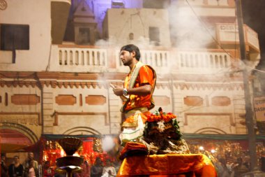Varanasi Hindistan 7 Kasım 2018 Varanasi Dashashwamedh Ghat Ganga Aarti törende görünümünü