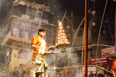 Varanasi Hindistan 7 Kasım 2018 Varanasi Dashashwamedh Ghat Ganga Aarti törende görünümünü