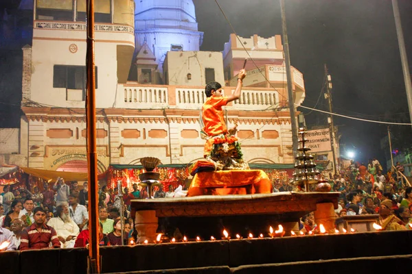 Varanasi Hindistan 7 Kasım 2018 Varanasi Dashashwamedh Ghat Ganga Aarti törende görünümünü