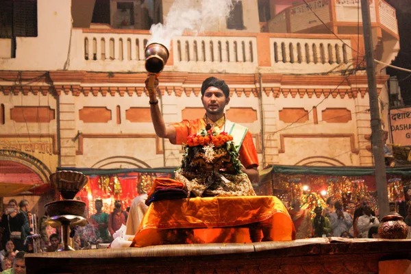 Varanasi Hindistan 7 Kasım 2018 Varanasi Dashashwamedh Ghat Ganga Aarti törende görünümünü