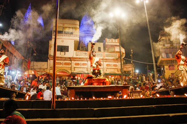 Varanasi Hindistan 7 Kasım 2018 Varanasi Dashashwamedh Ghat Ganga Aarti törende görünümünü