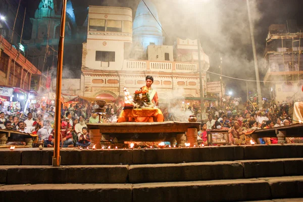 Варанаси Индия Ноябрь 2018 View Ganga Aarti Ceremony Dashwamedh Ghat — стоковое фото