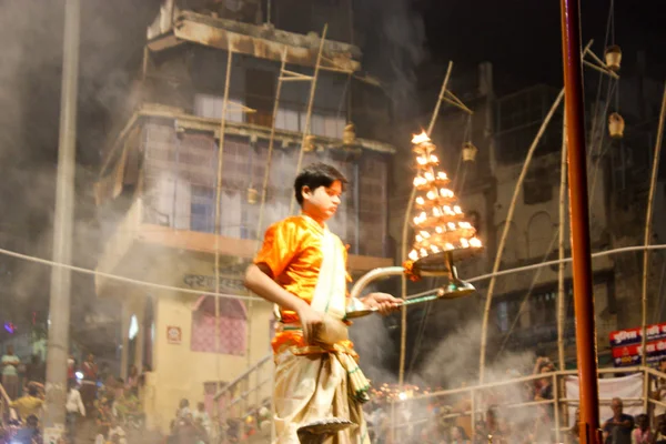 Varanasi Hindistan Kasım 2018 Varanasi Dashashwamedh Ghat Ganga Aarti Törende — Stok fotoğraf