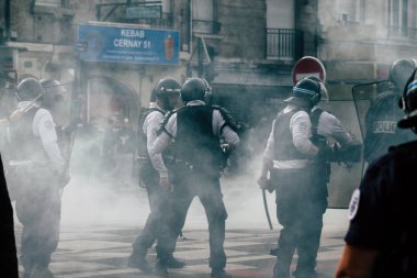 Fransa'da ayaklanma