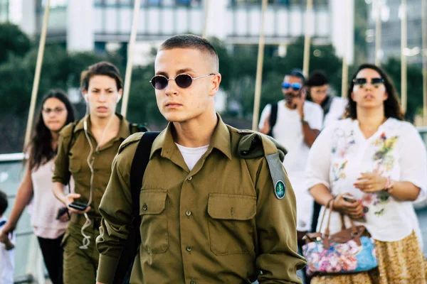 Tel Aviv Israel Agosto 2019 Vista Soldado Israelense Desconhecido Andando — Fotografia de Stock