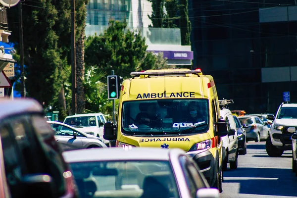 Limassol Chipre Mayo 2020 Vista Una Ambulancia Chipriota Tradicional Rodando — Foto de Stock