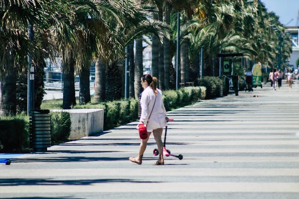 Limassol Chipre Mayo 2020 Vista Una Mujer Identificada Caminando Por —  Fotos de Stock