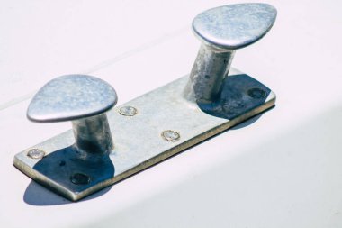 Kıbrıs Rum Kesimi, 30 Mayıs 2020 'de Kıbrıs Rum Kesimi' nin eski Limasol limanında demirlemiş bir balıkçı teknesinin yakını.