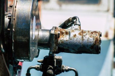 Kıbrıs Rum Kesimi, 30 Mayıs 2020 'de Kıbrıs Rum Kesimi' nin eski Limasol limanında demirlemiş bir balıkçı teknesinin yakını.