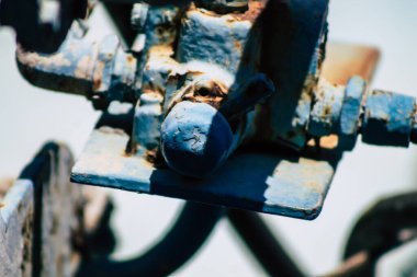 Kıbrıs Rum Kesimi, 30 Mayıs 2020 'de Kıbrıs Rum Kesimi' nin eski Limasol limanında demirlemiş bir balıkçı teknesinin yakını.