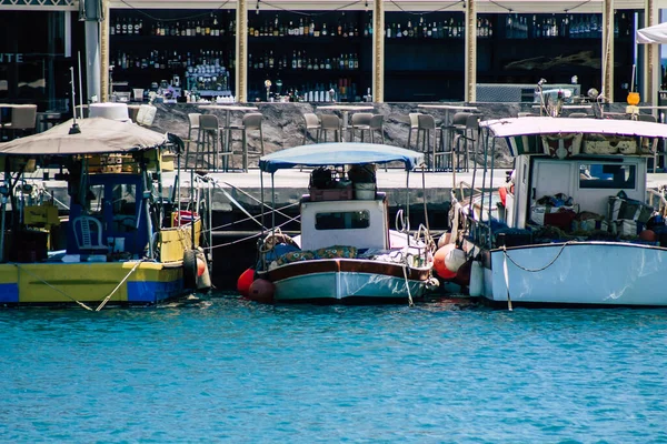 2020年5月30日塞浦路斯利马索尔 Limassol Cyprus 看到一艘停泊在塞浦路斯岛利马索尔 Limassol 老港口的船只 — 图库照片
