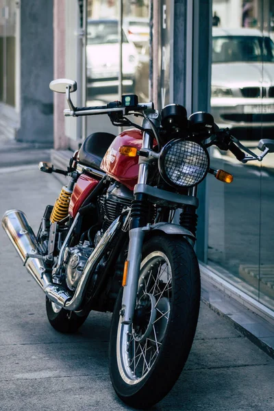 Limassol Cypr Maj 2020 Zbliżenie Motocykla Royal Enfield Zaparkowanego Ulicach — Zdjęcie stockowe
