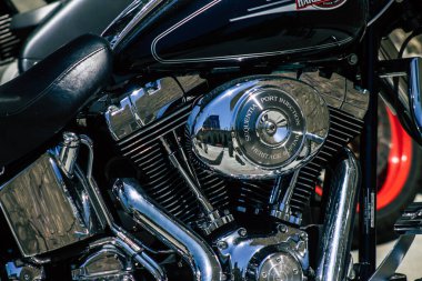 Kıbrıs Rum Kesimi 30 Mayıs 2020 'de Kıbrıs Rum Kesimi' nin Limasol adasında park halindeki Harley Davidson motorsikletine yakın çekim