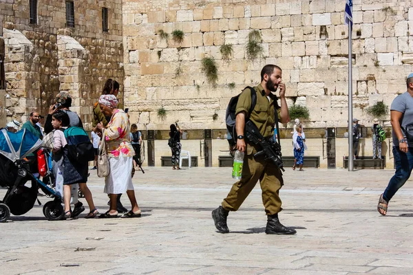 Jeruzsálem Izrael Május 2018 Tekintse Meg Izraeli Katonák Séta Nyugati — Stock Fotó