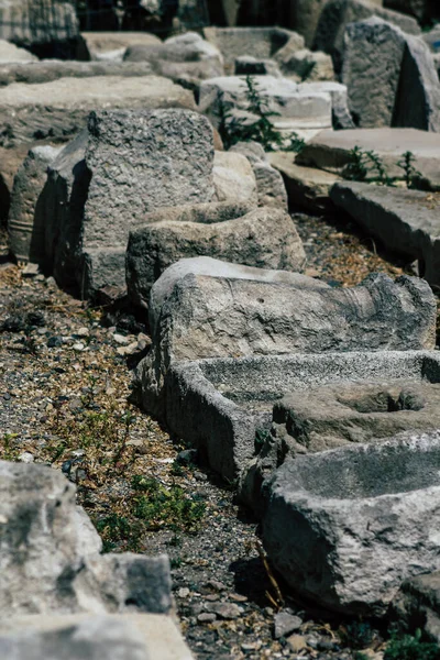 リマソルキプロス2020年6月1日キプロス島リマソル市の歴史的中心部にある旧港の近くに位置する中世リマソル城の考古学的遺跡の眺め — ストック写真