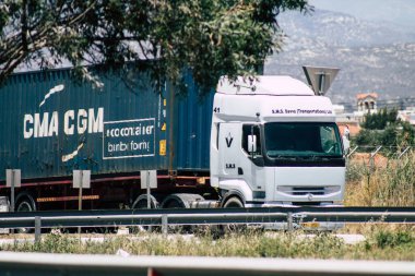 Kıbrıs Rum Kesimi 3 Haziran 2020 Kıbrıs Rum Kesimi 'nde Limasol limanı yakınlarında bir kamyonun görüntüsü