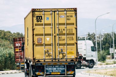 Kıbrıs Rum Kesimi 3 Haziran 2020 Kıbrıs Rum Kesimi 'nde Limasol limanı yakınlarında bir kamyonun görüntüsü