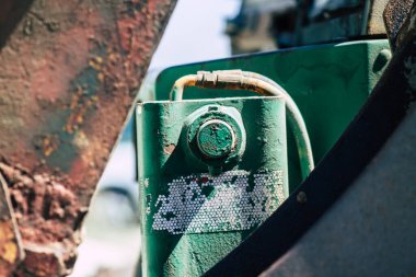 Limasol Kıbrıs 3 Haziran 2020 Limasol 'da bir inşaat sahasında park etmiş eski bir JCB buldozerinin görüntüsü