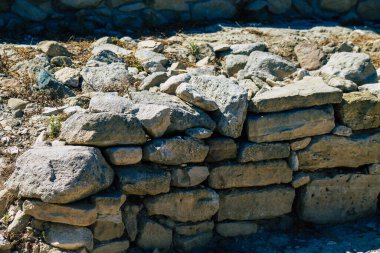 Kıbrıs Rum Kesimi 4 Haziran 2020 'de, Kıbrıs adasındaki Afrodit adasına adanmış büyük bir yer olan Amathous tapınağının arkeolojik kalıntılarına baktı