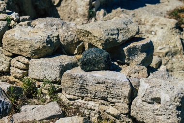 Kıbrıs Rum Kesimi 4 Haziran 2020 'de, Kıbrıs adasındaki Afrodit adasına adanmış büyük bir yer olan Amathous tapınağının arkeolojik kalıntılarına baktı