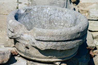 Kıbrıs Rum Kesimi 4 Haziran 2020 'de, Kıbrıs adasındaki Afrodit adasına adanmış büyük bir yer olan Amathous tapınağının arkeolojik kalıntılarına baktı