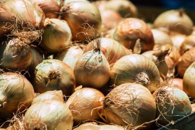 Limasol Kıbrıs Rum Kesimi 06 Haziran 2020 Kıbrıs adasındaki Limasol pazarında satılan çeşitli taze sebzelerin manzarası