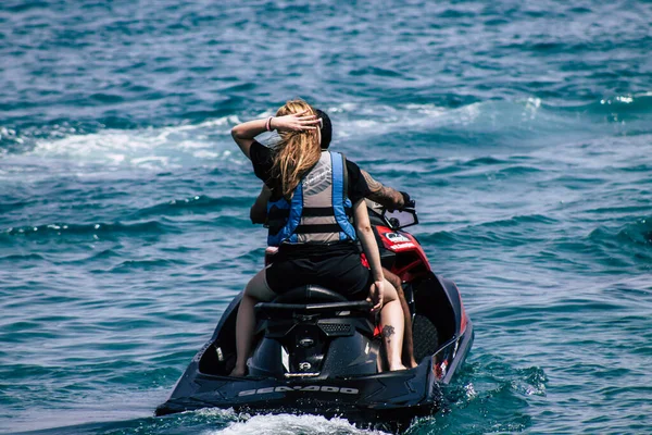 Limassol Chipre Junio 2020 Vista Personas Identificadas Haciendo Jetski Frente —  Fotos de Stock