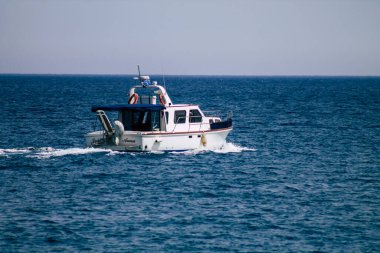 Limasol Kıbrıs Rum Kesimi 11 Haziran 2020 Kıbrıs Rum Kesimi 'nin Limasol limanı önündeki tekne manzarası