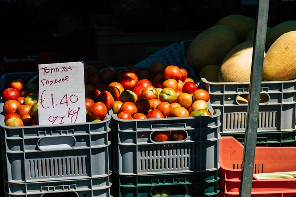塞浦路斯利马索尔2020年6月13日查看塞浦路斯利马索尔市场上销售的各种蔬菜 — 图库照片