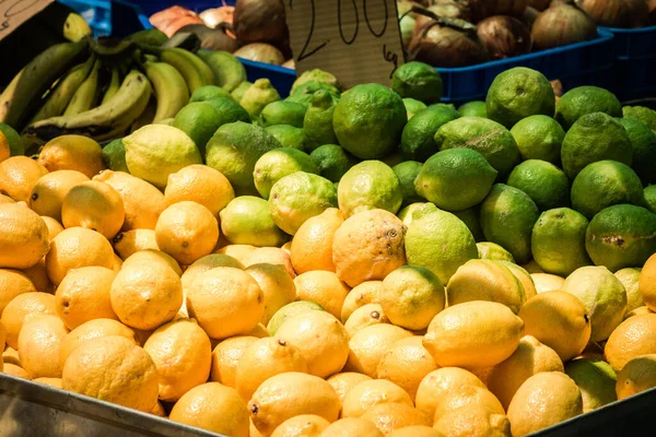 Limassol Cypern Juni 2020 View Various Fresh Fruit Sold Market — Stockfoto