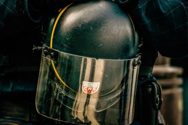 Fransız Ulusal Polisi 'nin özel çevik kuvvet ekipmanlarına yakın çekim