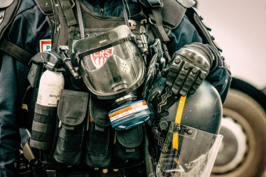 Fransız Ulusal Polisi 'nin özel çevik kuvvet ekipmanlarına yakın çekim