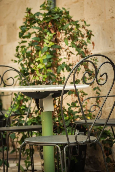Стільці Стіл Ресторану Розташованого Старому Місті Лімасол Острові Кіпр — стокове фото